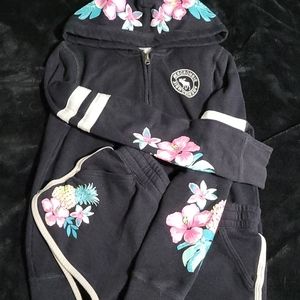 Abercrombie Girls Outfit